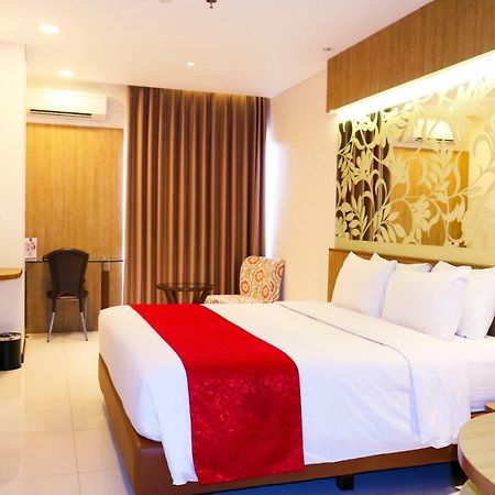 West Point Hotel Бандунг Екстериор снимка