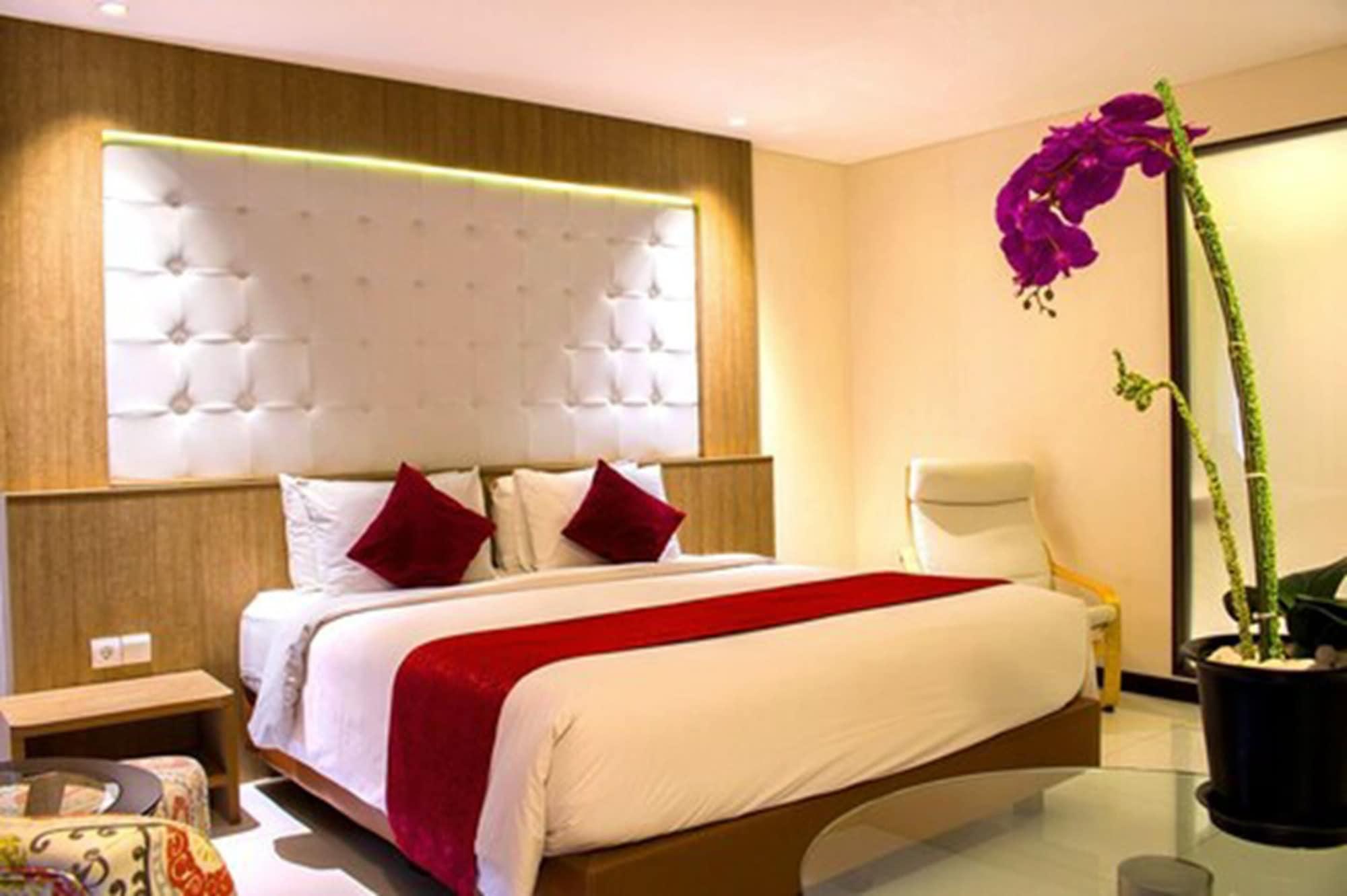 West Point Hotel Бандунг Екстериор снимка