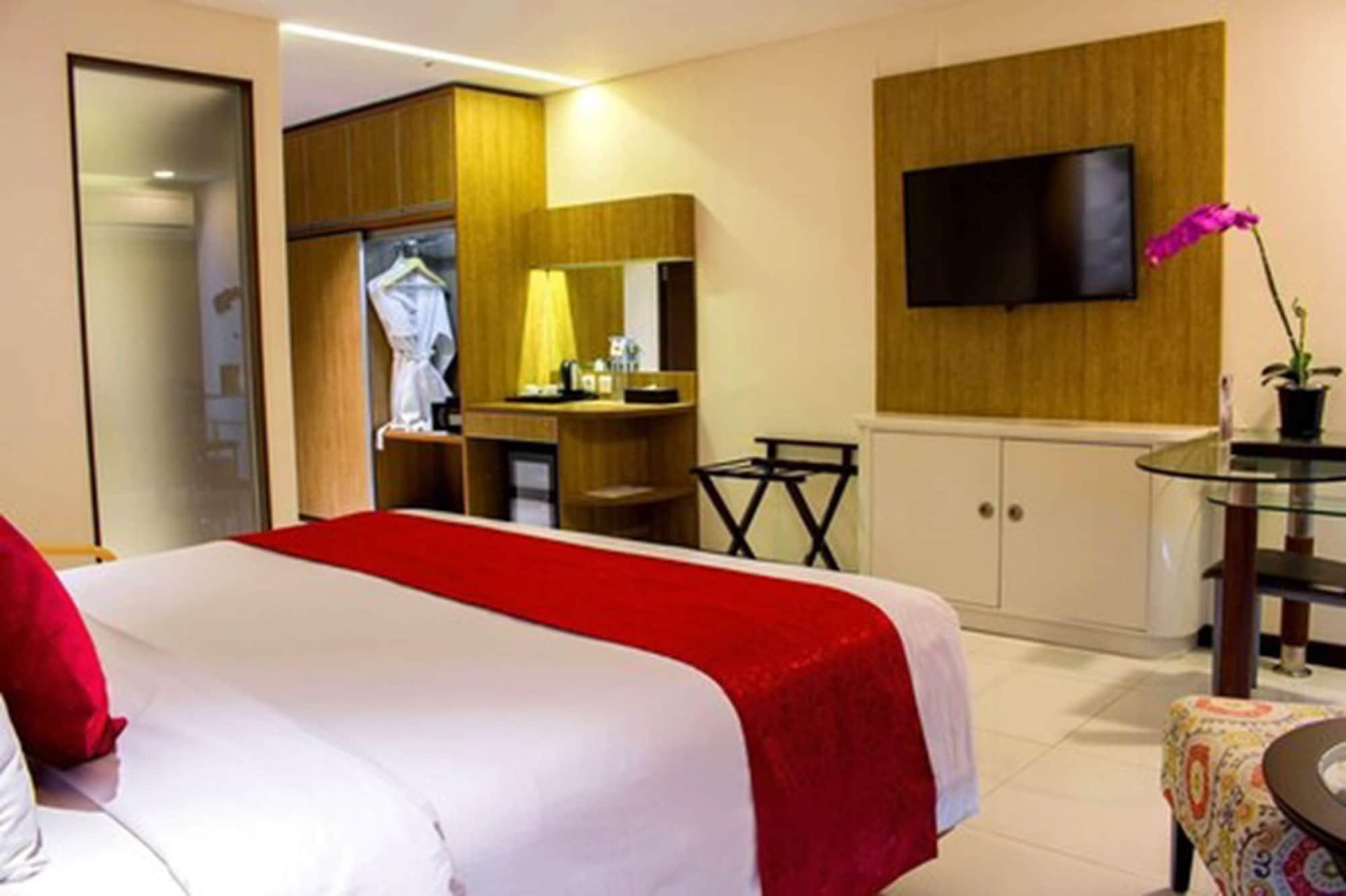 West Point Hotel Бандунг Екстериор снимка