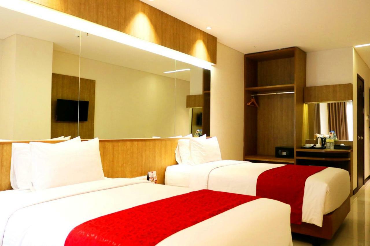 West Point Hotel Бандунг Екстериор снимка