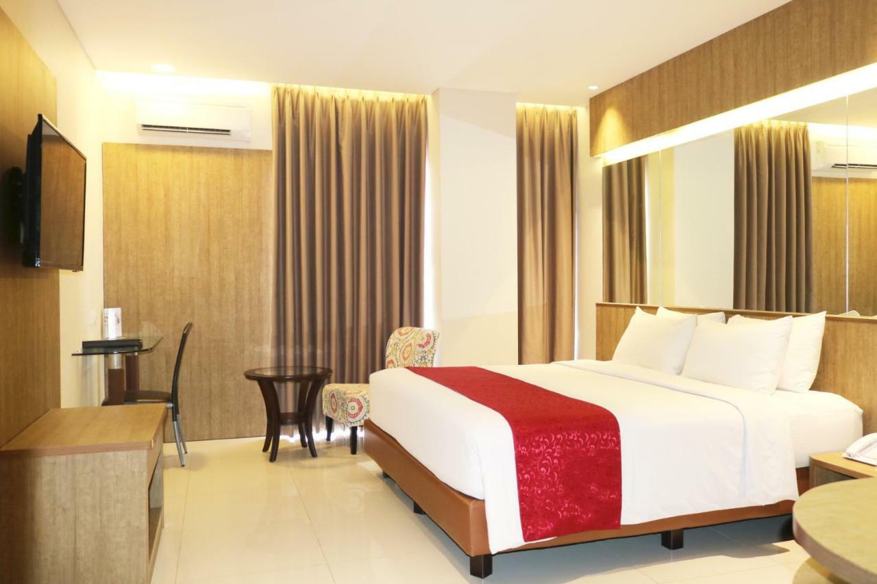 West Point Hotel Бандунг Екстериор снимка